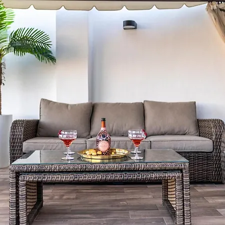 Luxury With Sea Views - Heated Pool-jacuzzi Villa