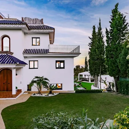 Luxury With Sea Views - Heated Pool-jacuzzi *