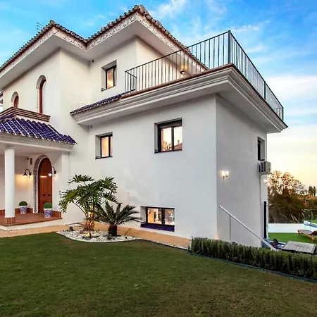 Luxury With Sea Views - Heated Pool-jacuzzi *