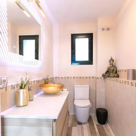 Luxury With Sea Views - Heated Pool-jacuzzi Villa